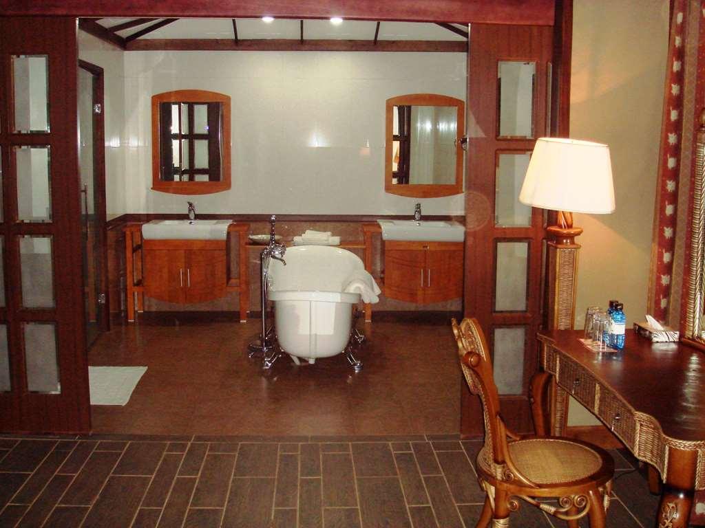 Отель Kilima Safari Camp Oloitokitok Номер фото